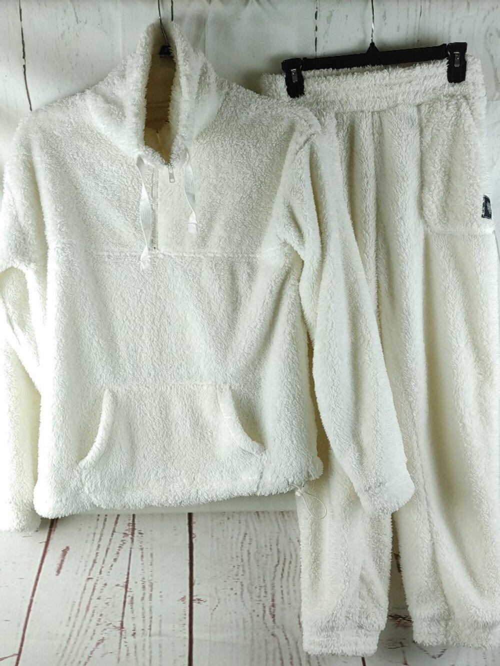 SO Size M White Sherpa Fleece Top & No Boundary Size M Pants 2pc Lounge Set